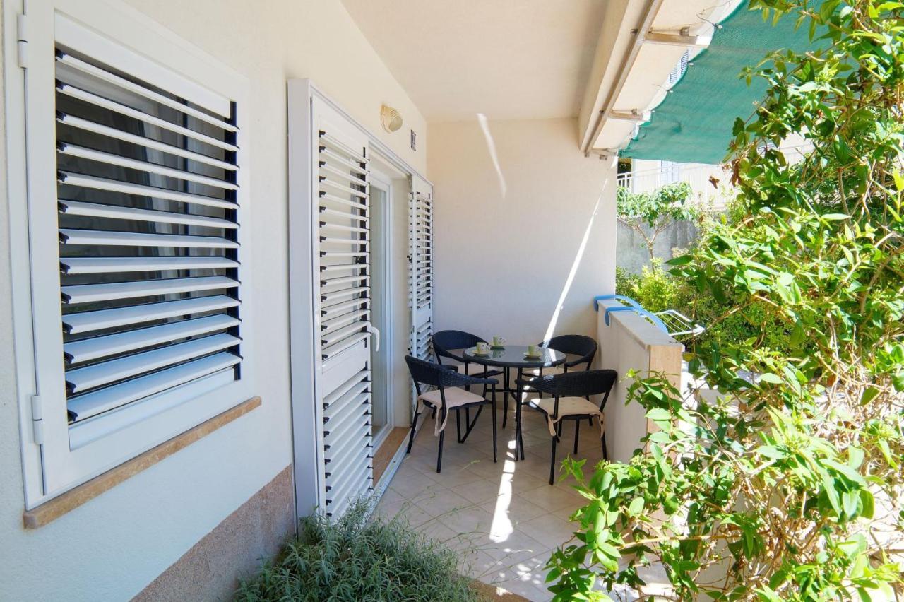 Apartment Darko Podstrana Luaran gambar