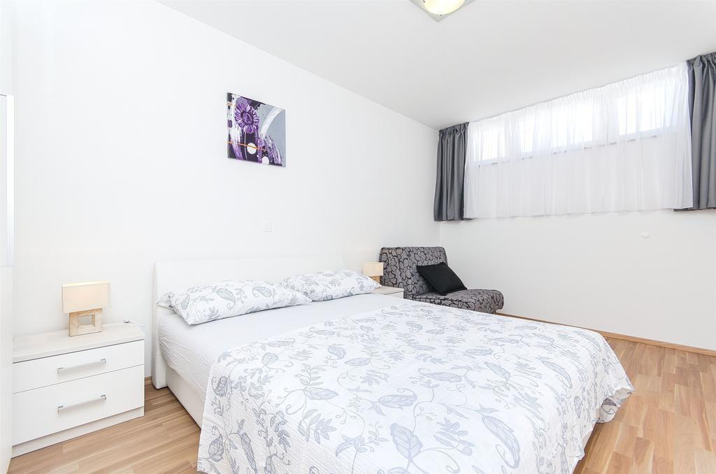 Apartment Darko Podstrana Luaran gambar